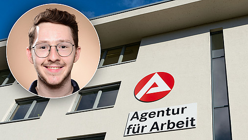 Foto zum Thema "Ausbildung zum Arbeitsvermittler": Zu sehen ist ein Porträt von Jens, im Hintergrund der Fotomontage befindet sich ein Arbeitsagentur-Gebäude.